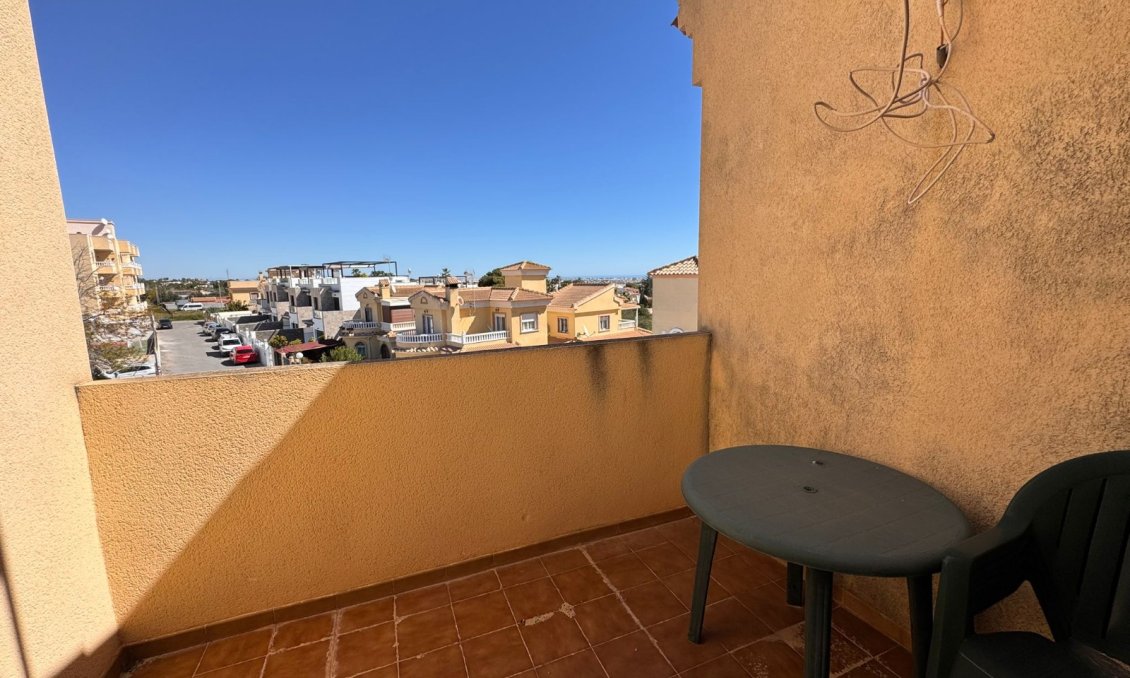 Wiederverkauf - Town House -
Campoamor - Costa Blanca