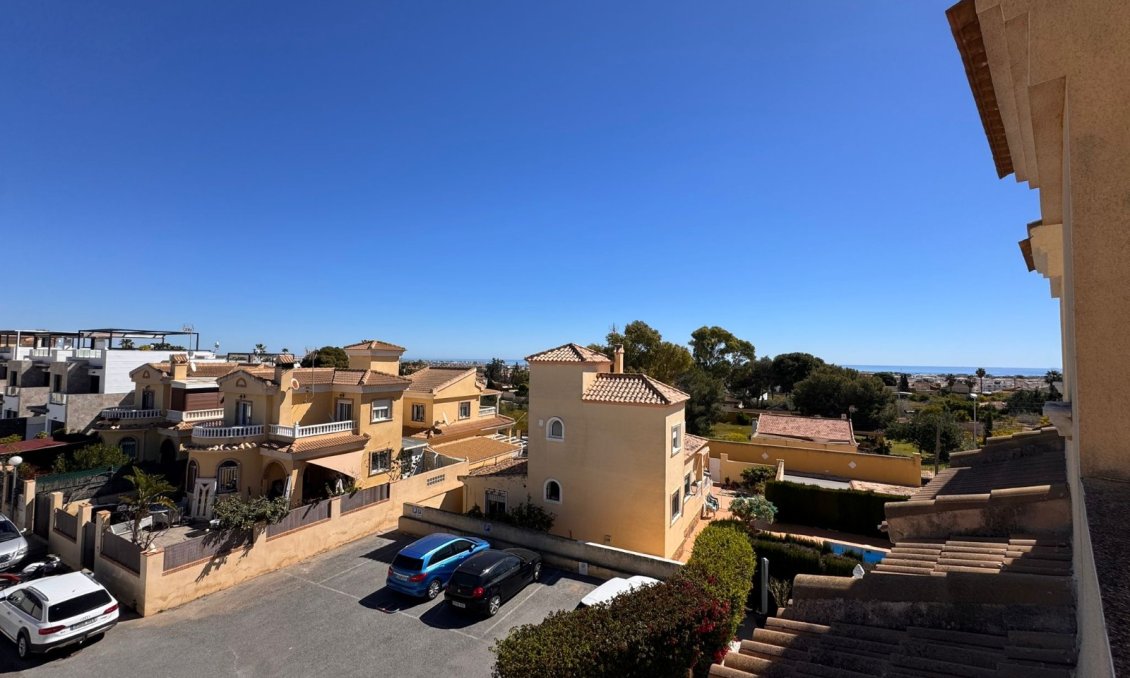 Wiederverkauf - Town House -
Campoamor - Costa Blanca