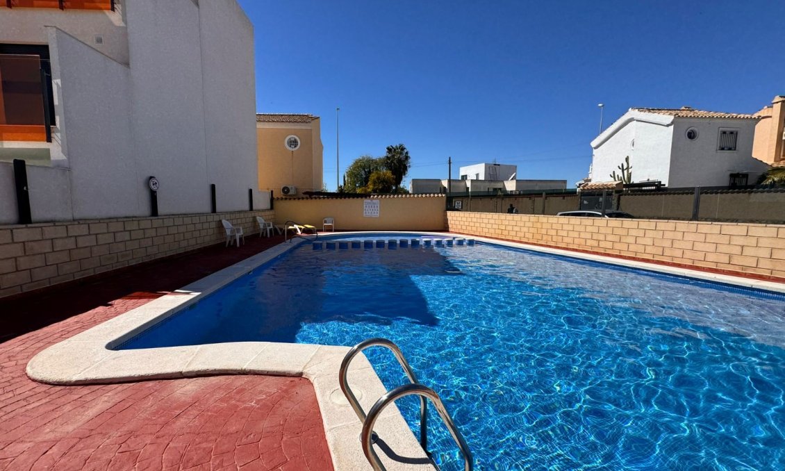 Wiederverkauf - Town House -
Campoamor - Costa Blanca