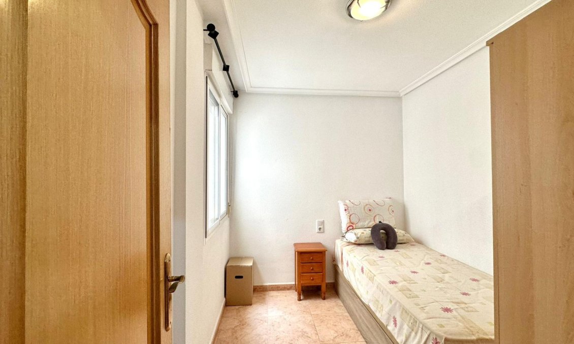 Wiederverkauf - Wohnung -
Torrevieja