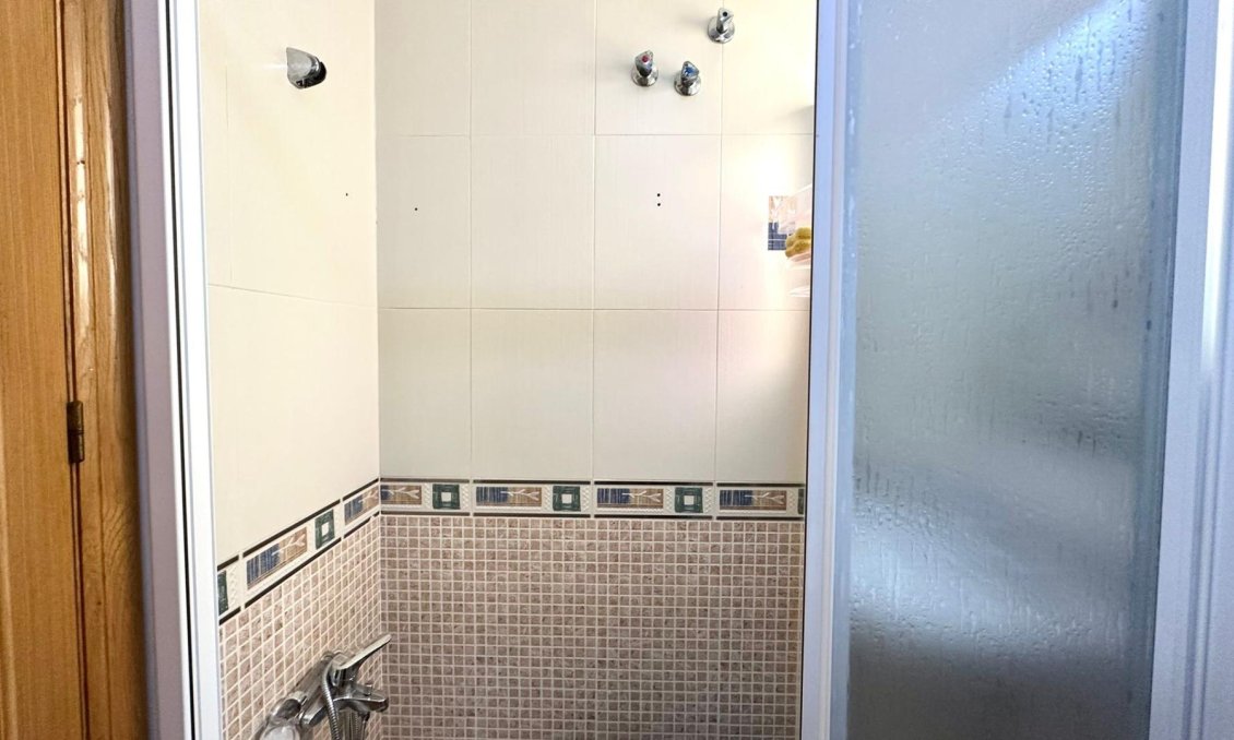 Wiederverkauf - Wohnung -
Torrevieja