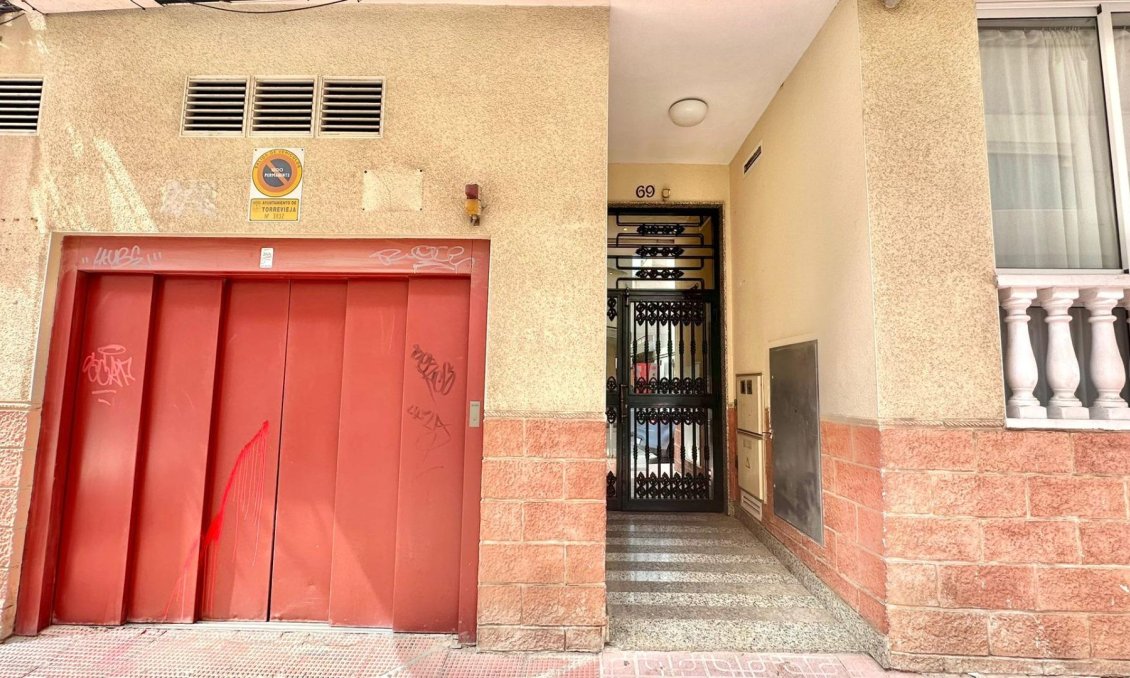 Wiederverkauf - Wohnung -
Torrevieja