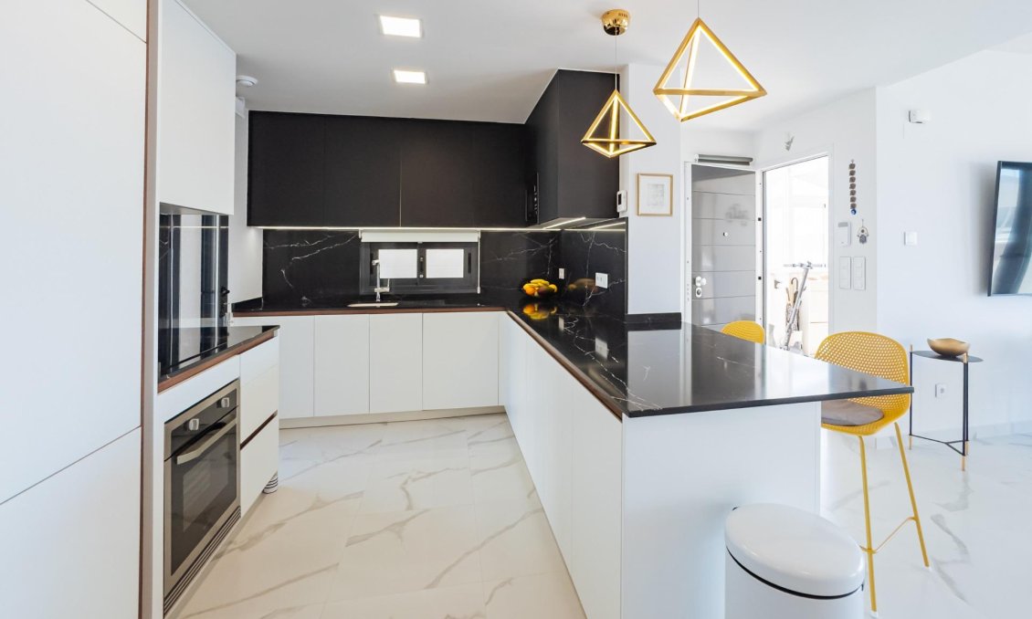 Resale - Apartment -
San Miguel de Salinas - Bellavista