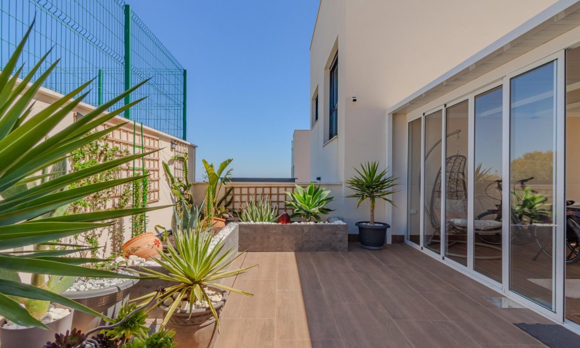 Resale - Apartment -
San Miguel de Salinas - Bellavista