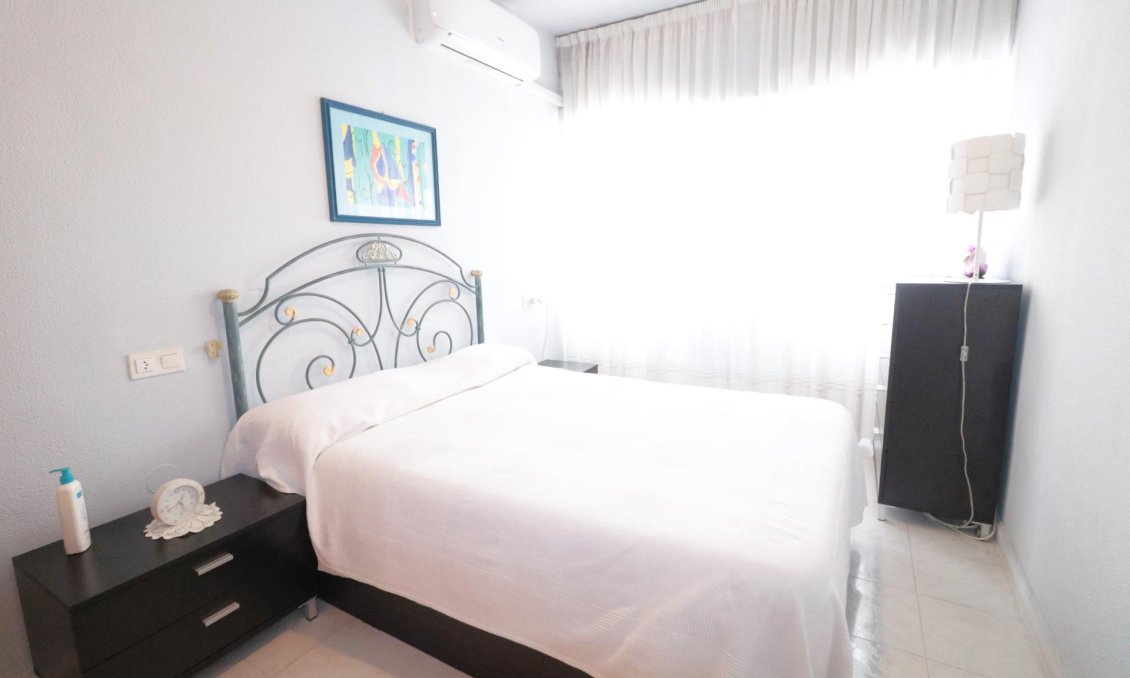 Wiederverkauf - Wohnung -
Torrevieja - Playa De Los Naufragos