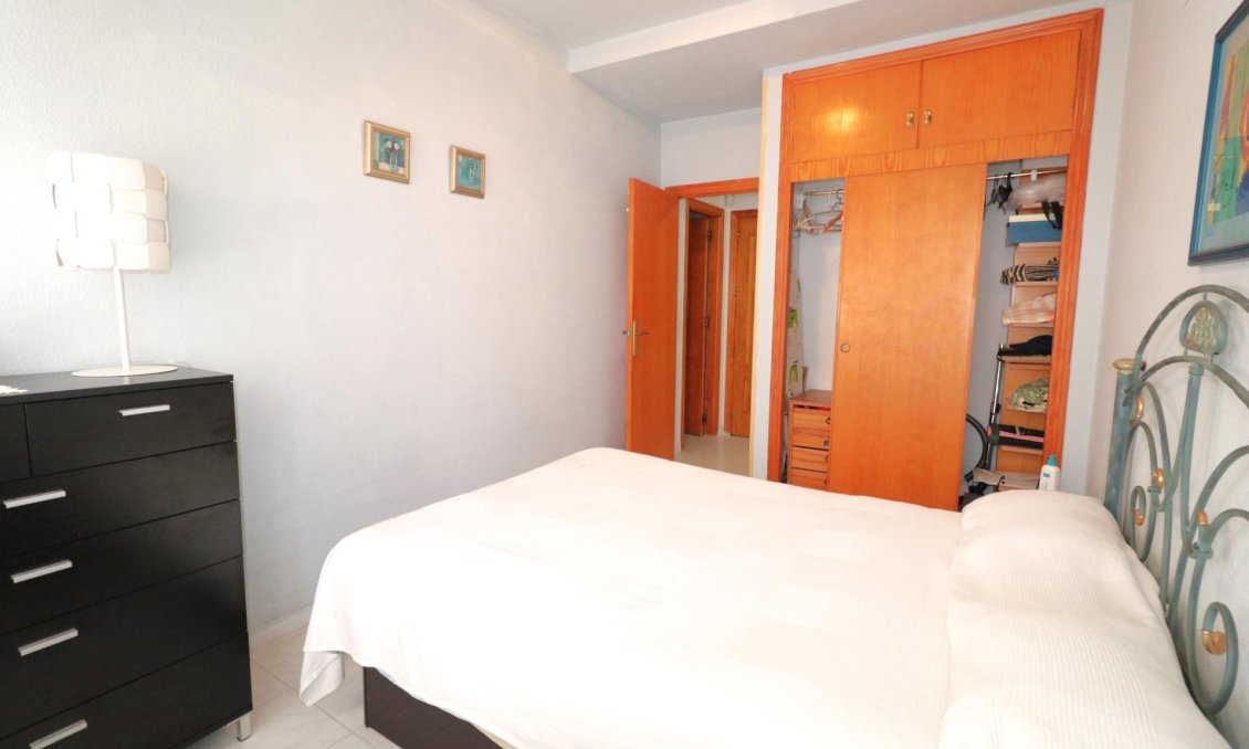 Wiederverkauf - Wohnung -
Torrevieja - Playa De Los Naufragos