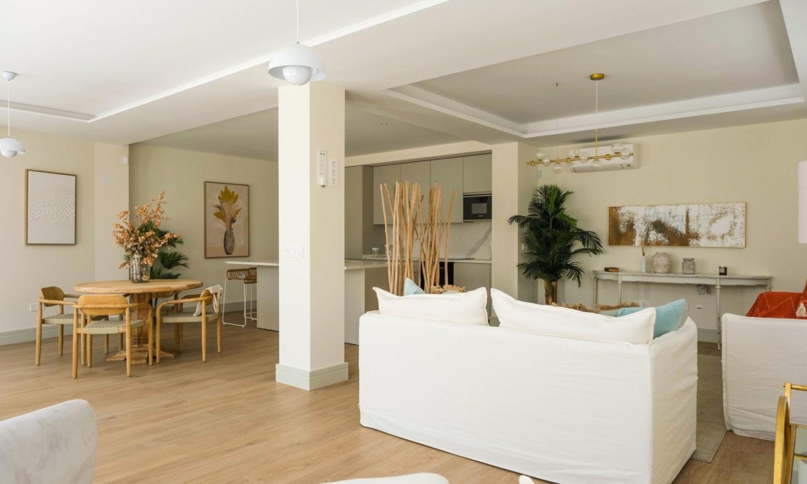 Neue Gebäude - Wohnung -
Málaga - Playa de la Malagueta