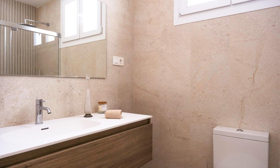 Neue Gebäude - Wohnung -
Málaga - Playa de la Malagueta