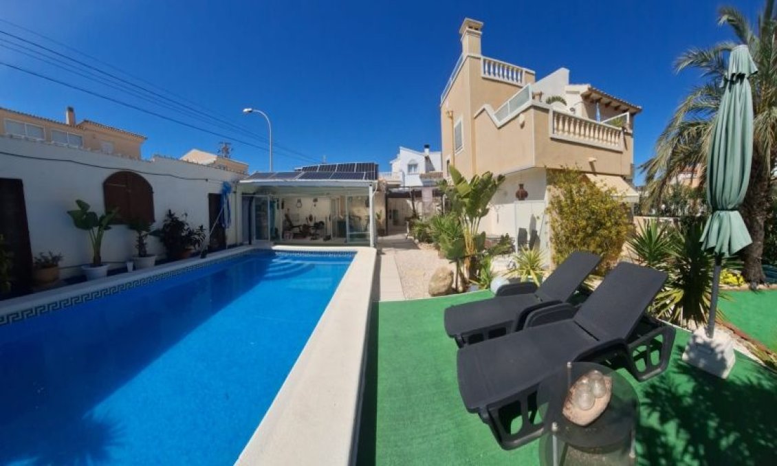 Segunda mano - Villa -
Orihuela Costa - Costa Blanca