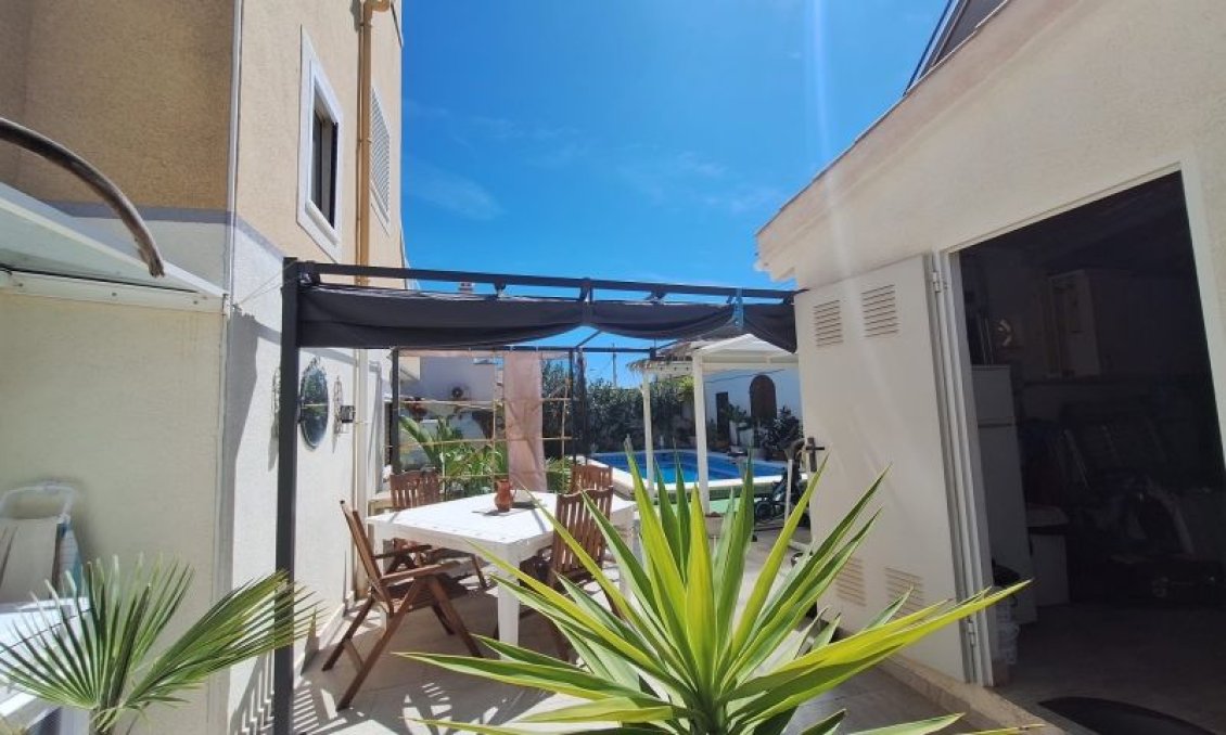 Segunda mano - Villa -
Orihuela Costa - Costa Blanca