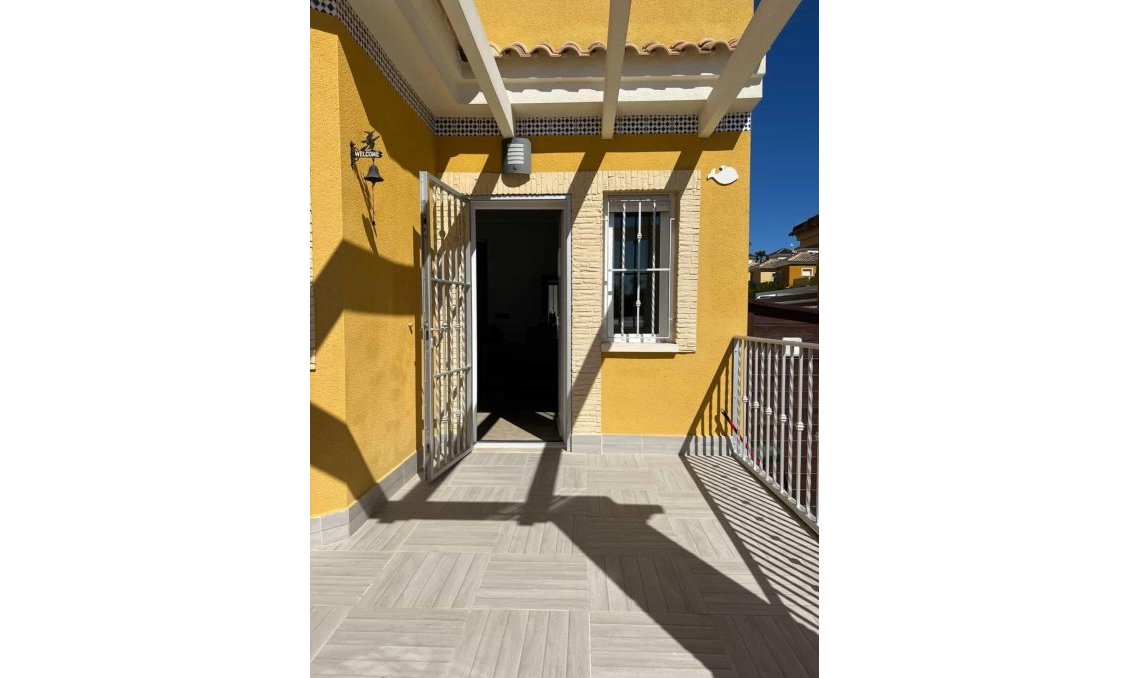 Wiederverkauf - Villa -
Algorfa - Costa Blanca Sur