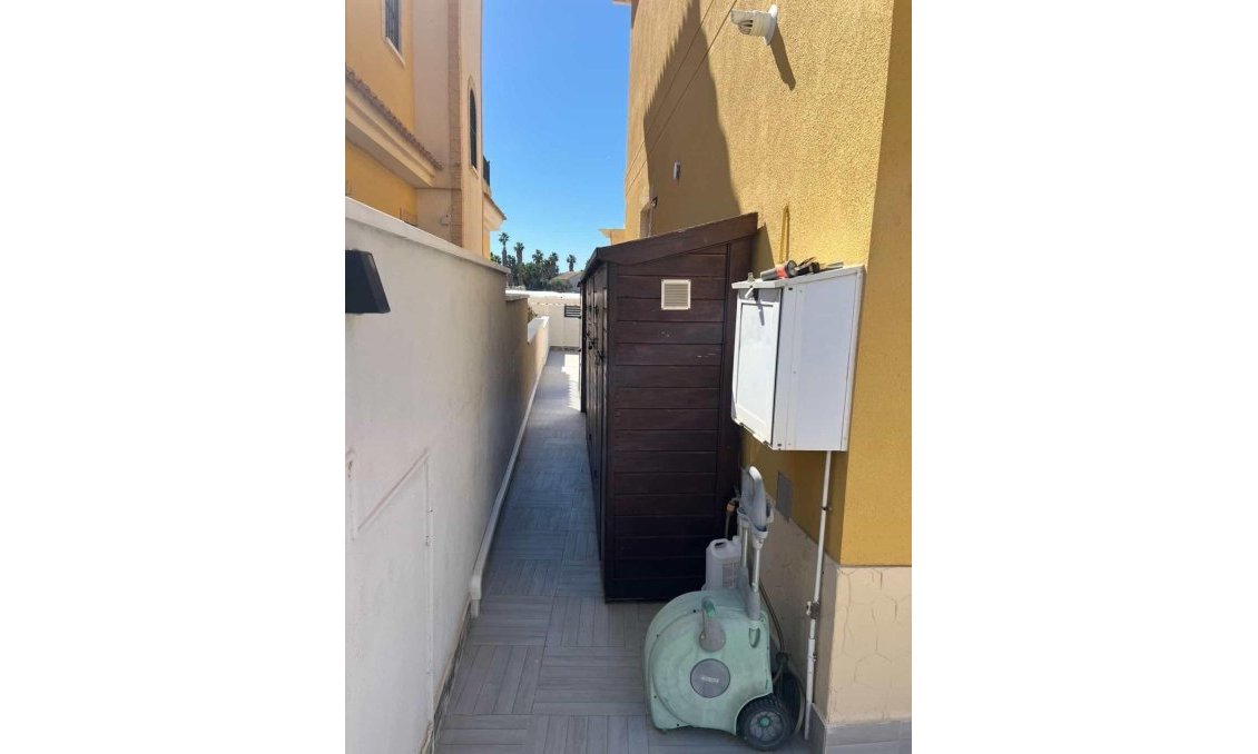 Wiederverkauf - Villa -
Algorfa - Costa Blanca Sur