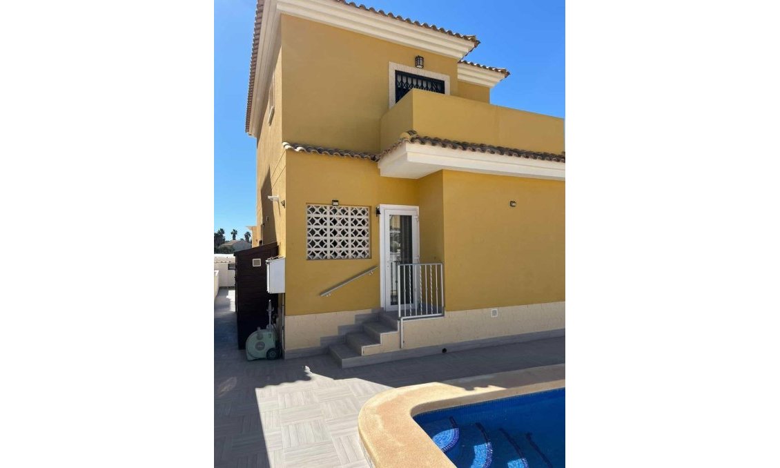 Wiederverkauf - Villa -
Algorfa - Costa Blanca Sur