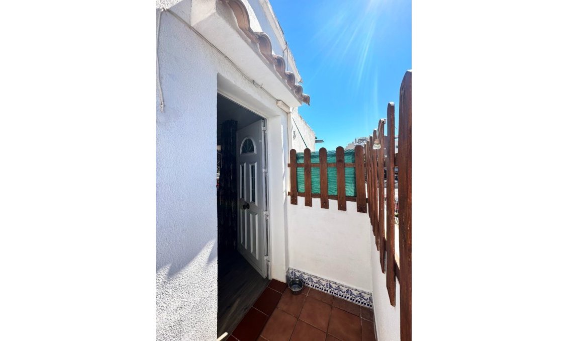 Wiederverkauf - Bungalow -
Orihuela Costa - Costa Blanca
