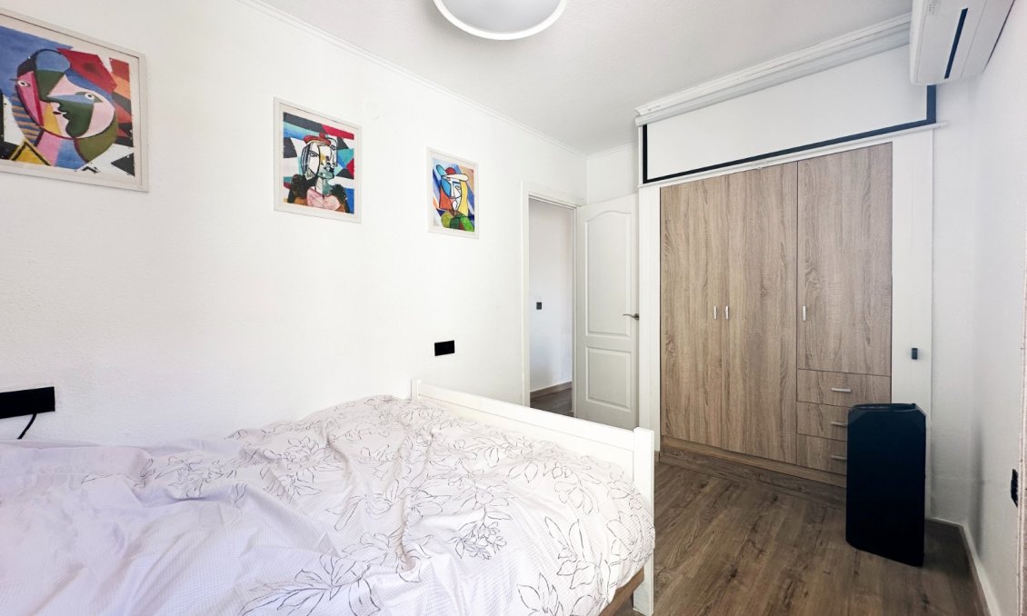 Wiederverkauf - Bungalow -
Orihuela Costa - Costa Blanca