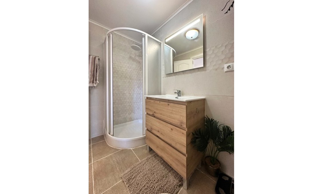 Wiederverkauf - Bungalow -
Orihuela Costa - Costa Blanca