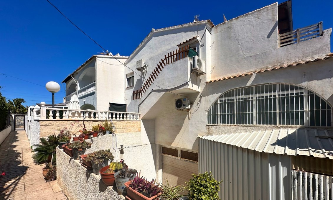 Wiederverkauf - Bungalow -
Orihuela Costa - Costa Blanca
