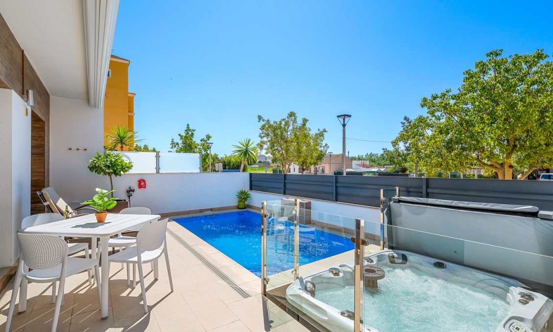 Wiederverkauf - Town House -
Formentera del Segura - Costa Blanca