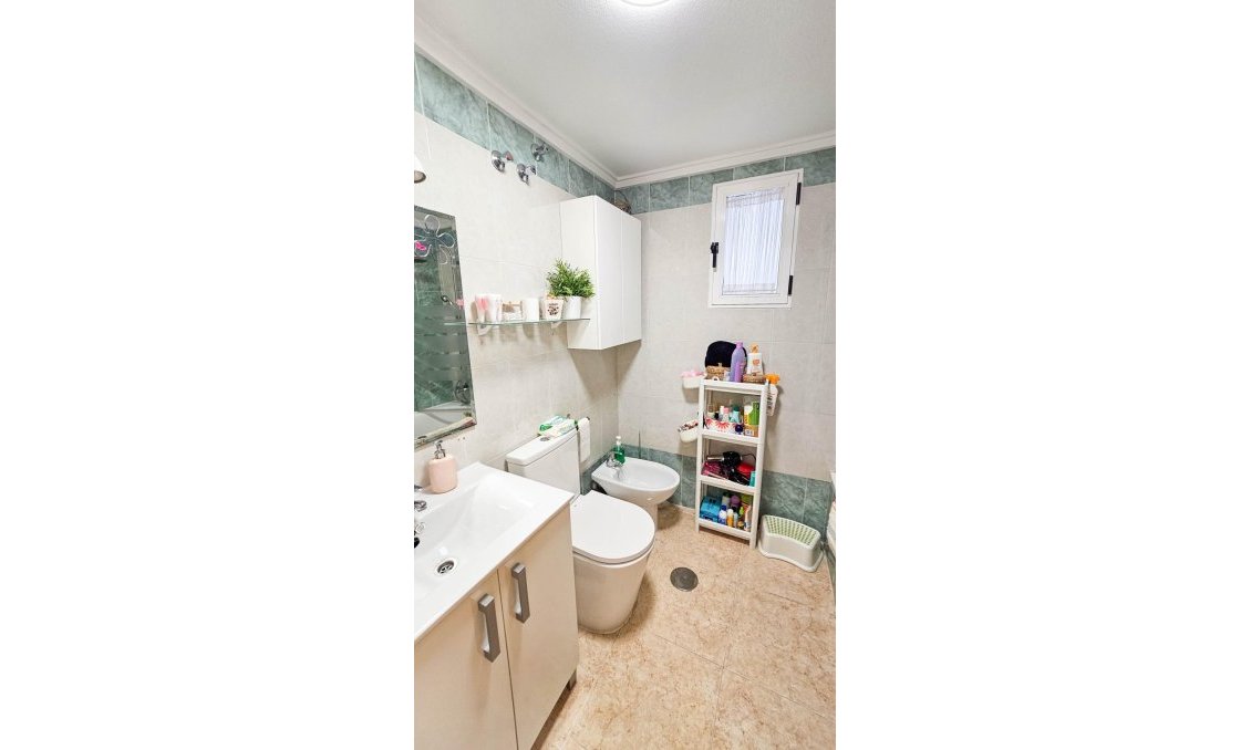 Wiederverkauf - Wohnung -
Torrevieja - Centro