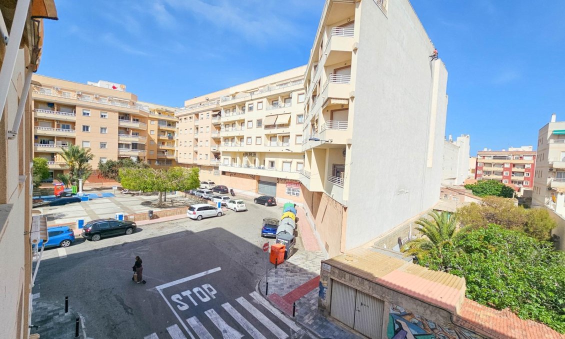 Wiederverkauf - Wohnung -
Torrevieja - Centro