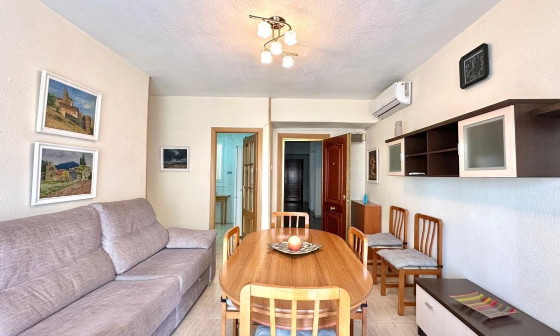 Wiederverkauf - Wohnung -
Torrevieja - Estacion De Autobuses