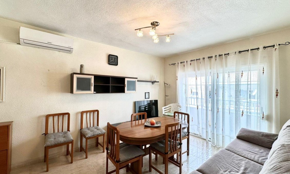 Wiederverkauf - Wohnung -
Torrevieja - Estacion De Autobuses