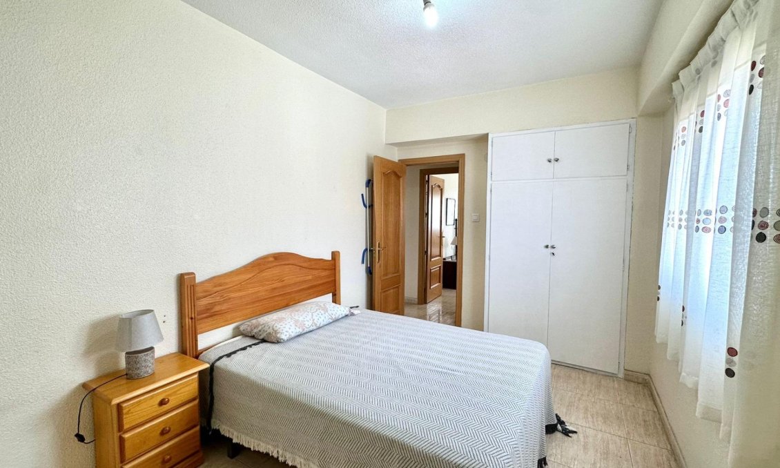 Wiederverkauf - Wohnung -
Torrevieja - Estacion De Autobuses