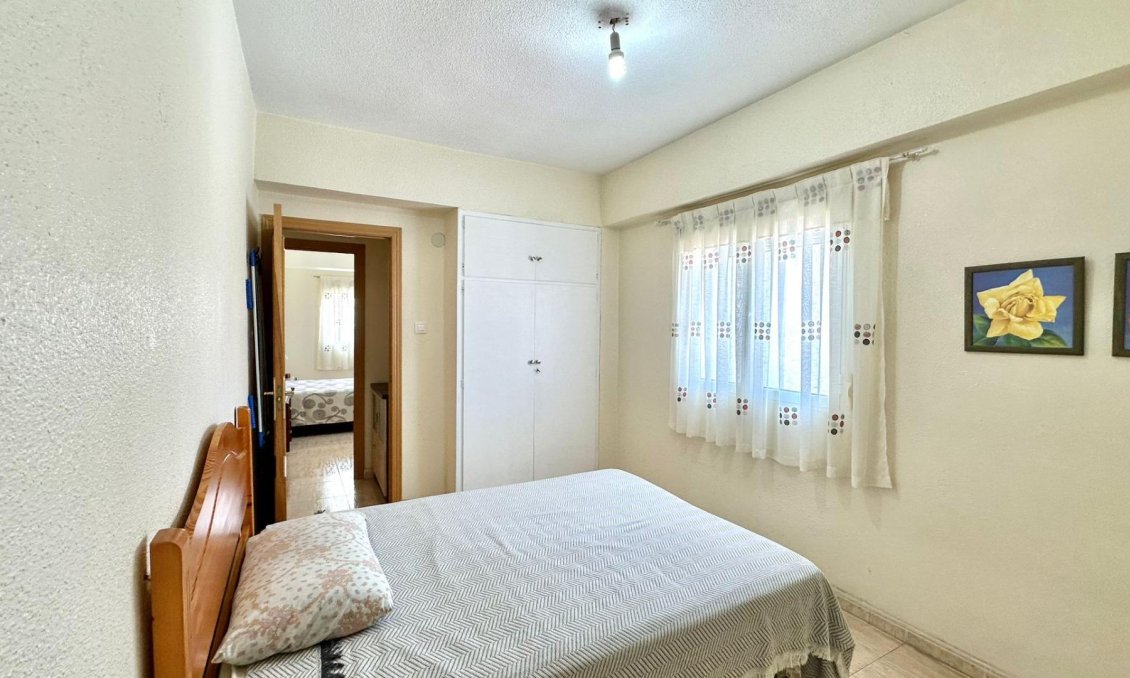 Wiederverkauf - Wohnung -
Torrevieja - Estacion De Autobuses