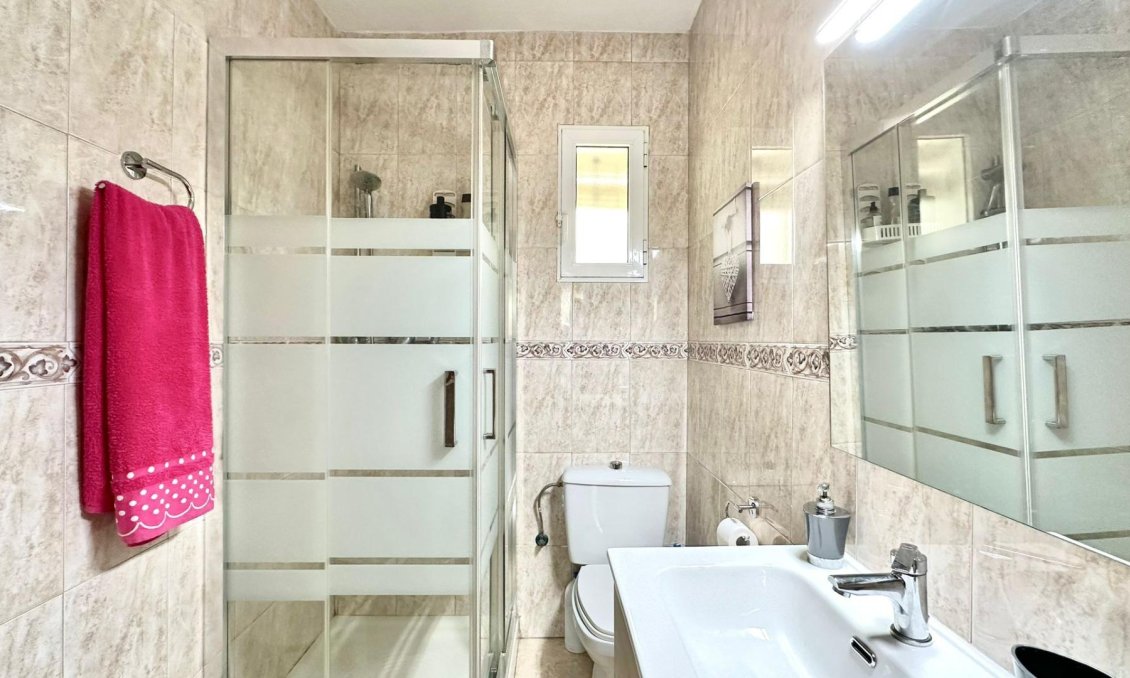 Wiederverkauf - Wohnung -
Torrevieja - Estacion De Autobuses