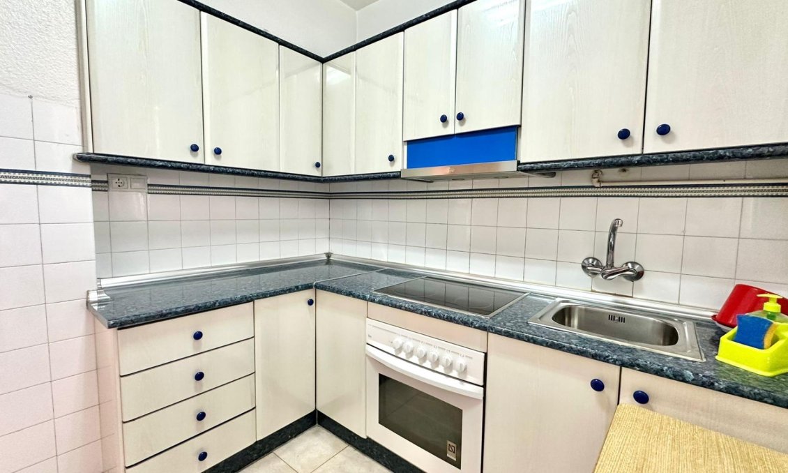 Wiederverkauf - Wohnung -
Torrevieja - Estacion De Autobuses