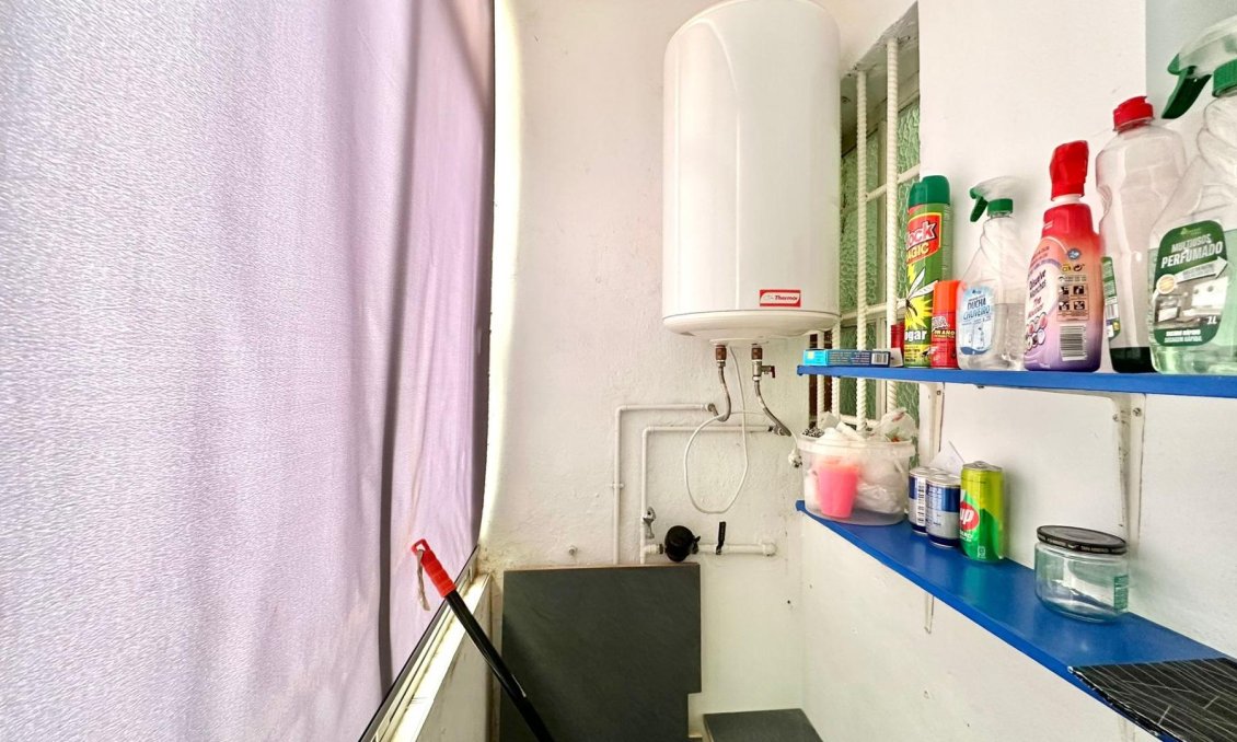 Wiederverkauf - Wohnung -
Torrevieja - Estacion De Autobuses