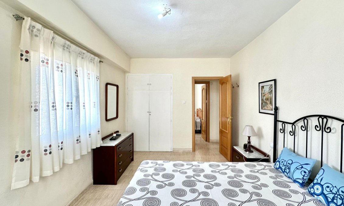 Wiederverkauf - Wohnung -
Torrevieja - Estacion De Autobuses