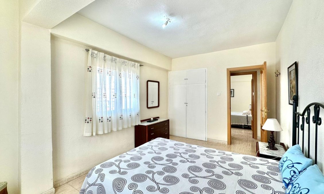 Wiederverkauf - Wohnung -
Torrevieja - Estacion De Autobuses