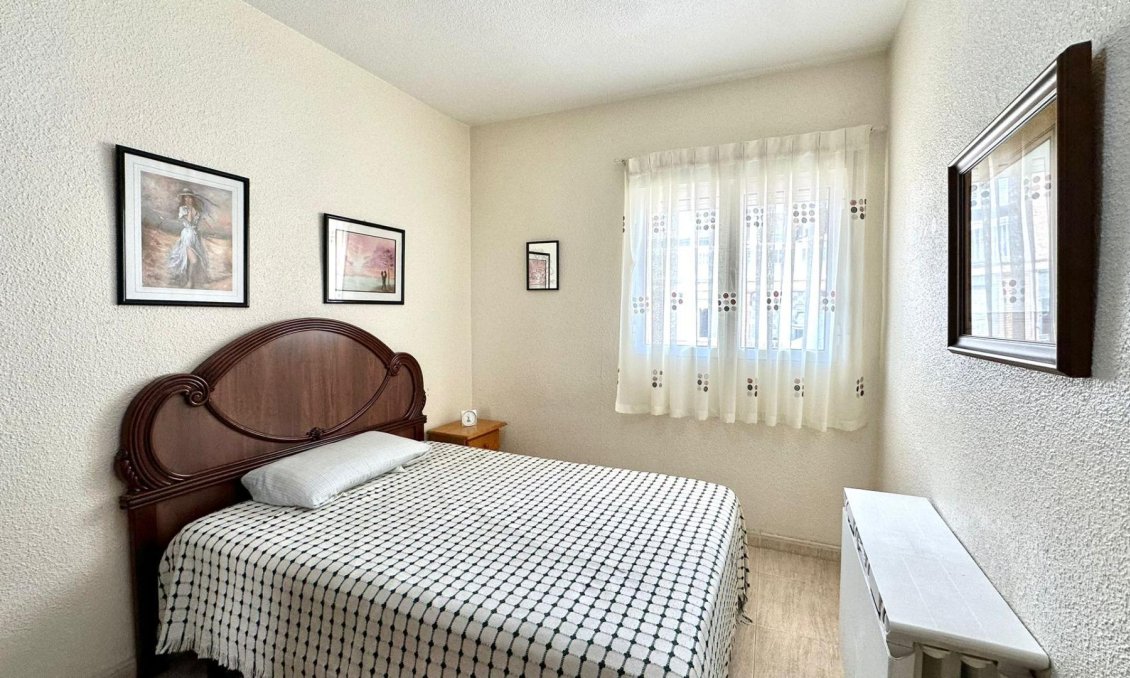 Wiederverkauf - Wohnung -
Torrevieja - Estacion De Autobuses