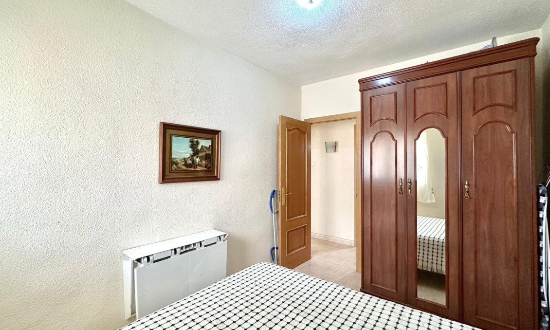 Wiederverkauf - Wohnung -
Torrevieja - Estacion De Autobuses