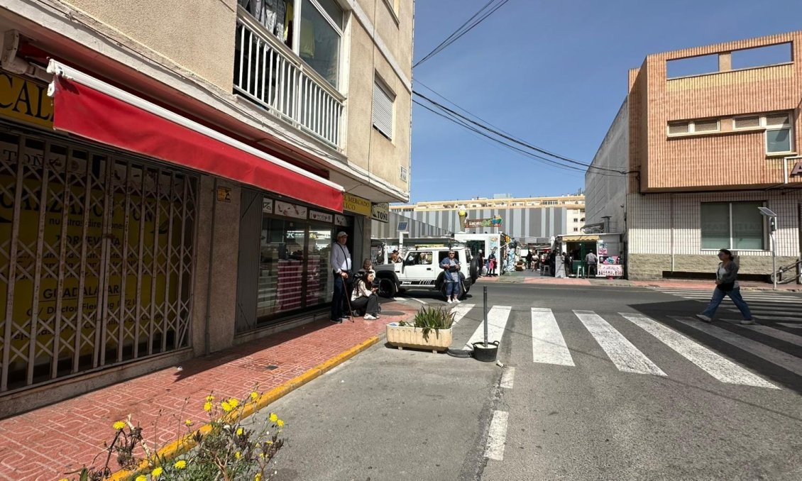 Wiederverkauf - Wohnung -
Torrevieja - Estacion De Autobuses