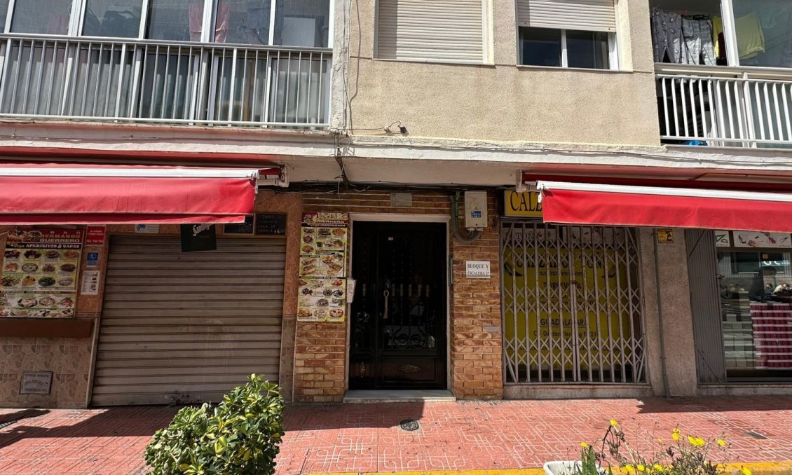 Wiederverkauf - Wohnung -
Torrevieja - Estacion De Autobuses