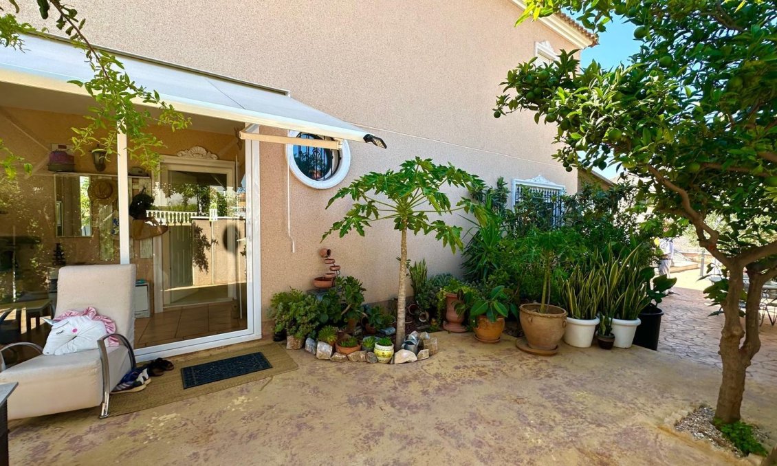 Segunda mano - Villa -
Orihuela Costa - La Regia