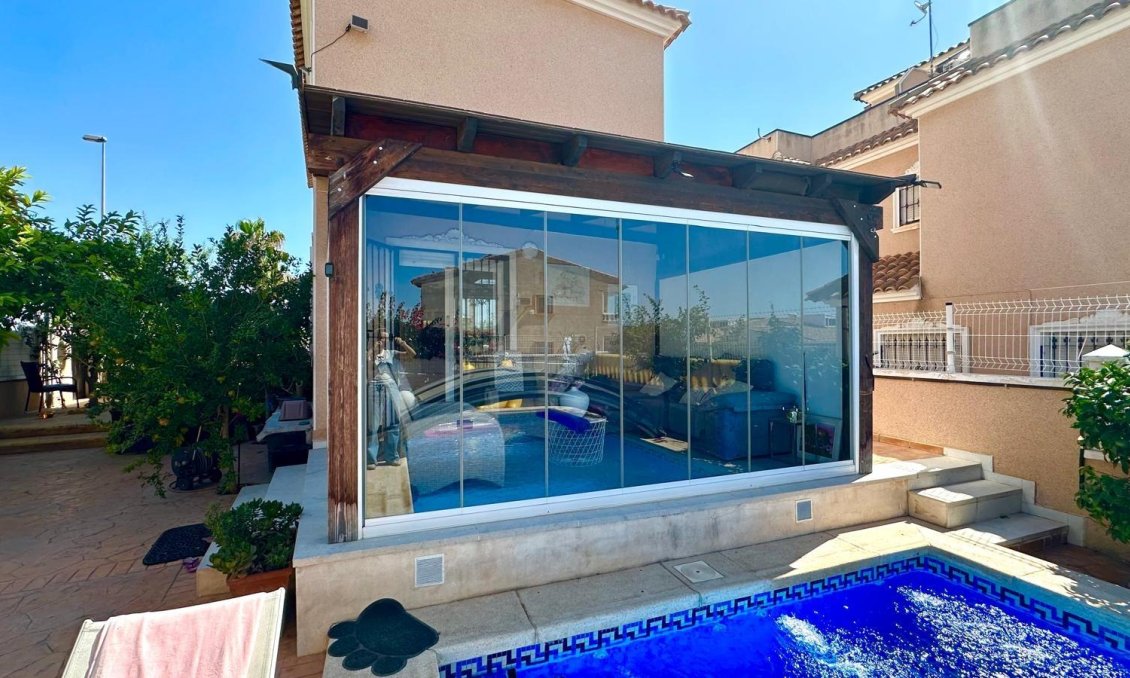 Segunda mano - Villa -
Orihuela Costa - La Regia