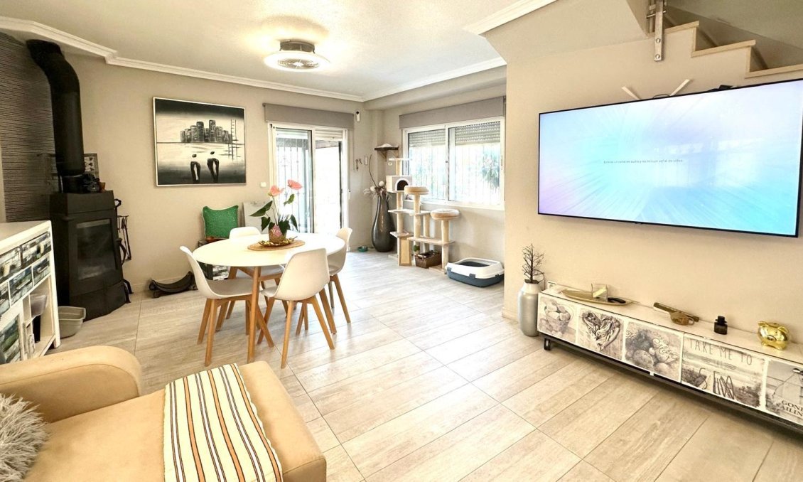 Segunda mano - Villa -
Orihuela Costa - La Regia