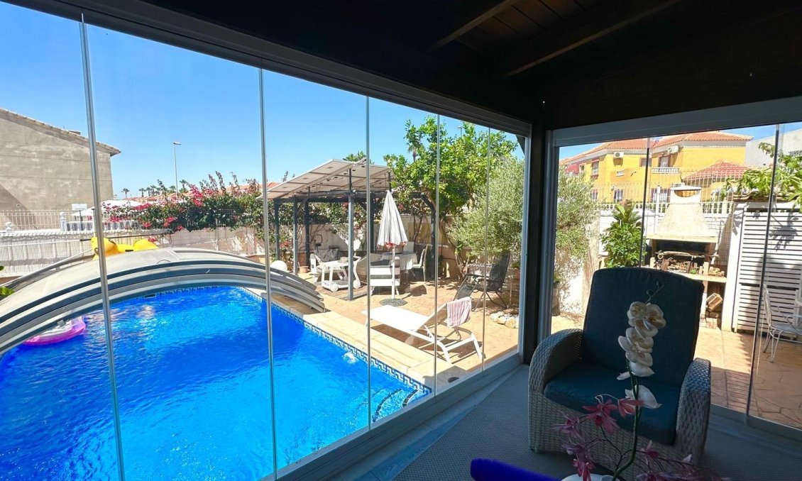 Segunda mano - Villa -
Orihuela Costa - La Regia