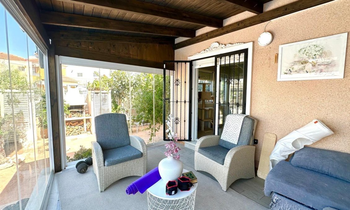 Segunda mano - Villa -
Orihuela Costa - La Regia