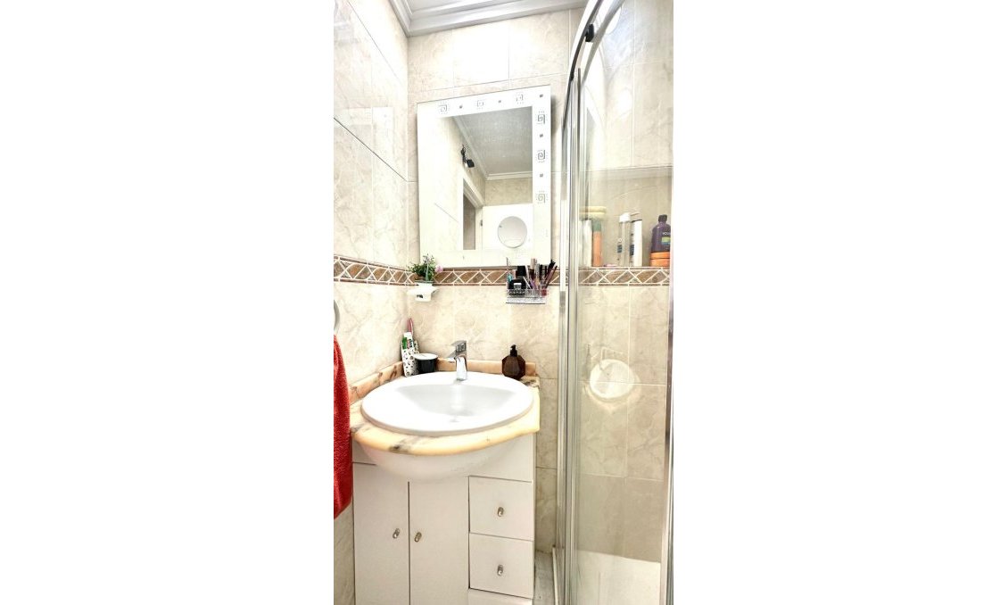 Segunda mano - Villa -
Orihuela Costa - La Regia