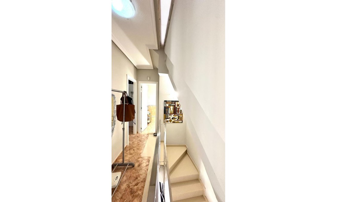 Segunda mano - Villa -
Orihuela Costa - La Regia