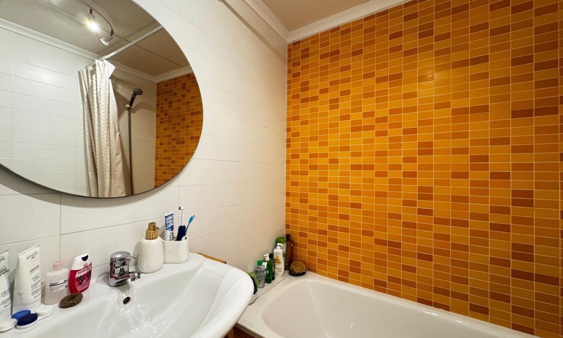 Segunda mano - Apartamento -
Torrevieja - Playa del Cura