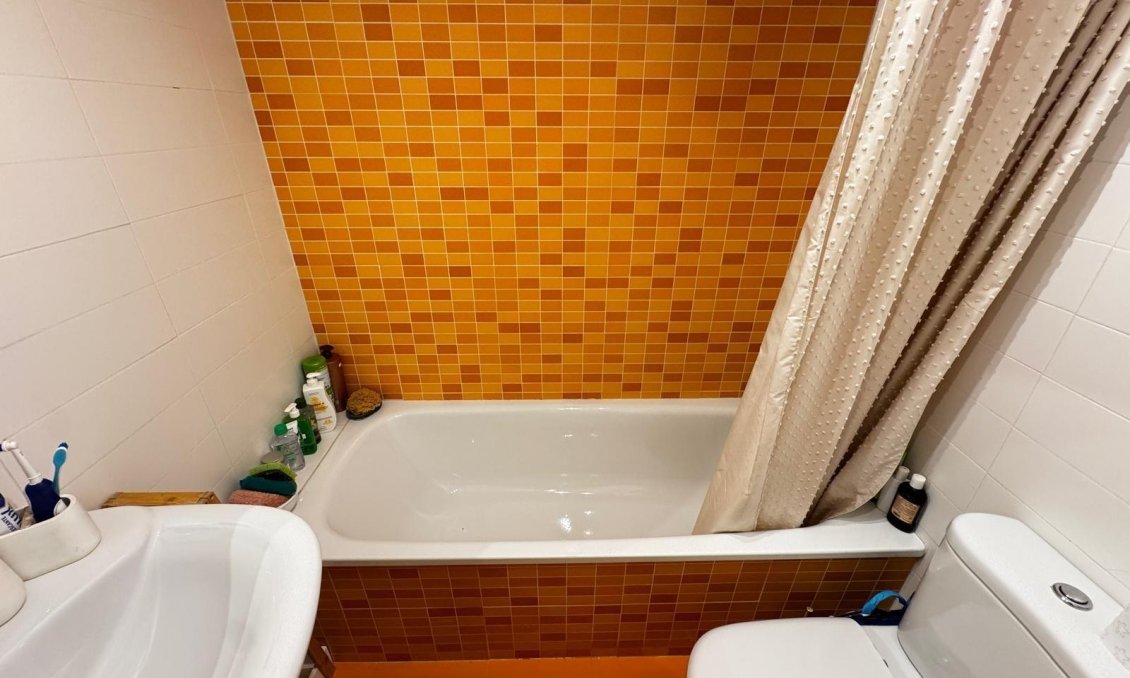 Segunda mano - Apartamento -
Torrevieja - Playa del Cura