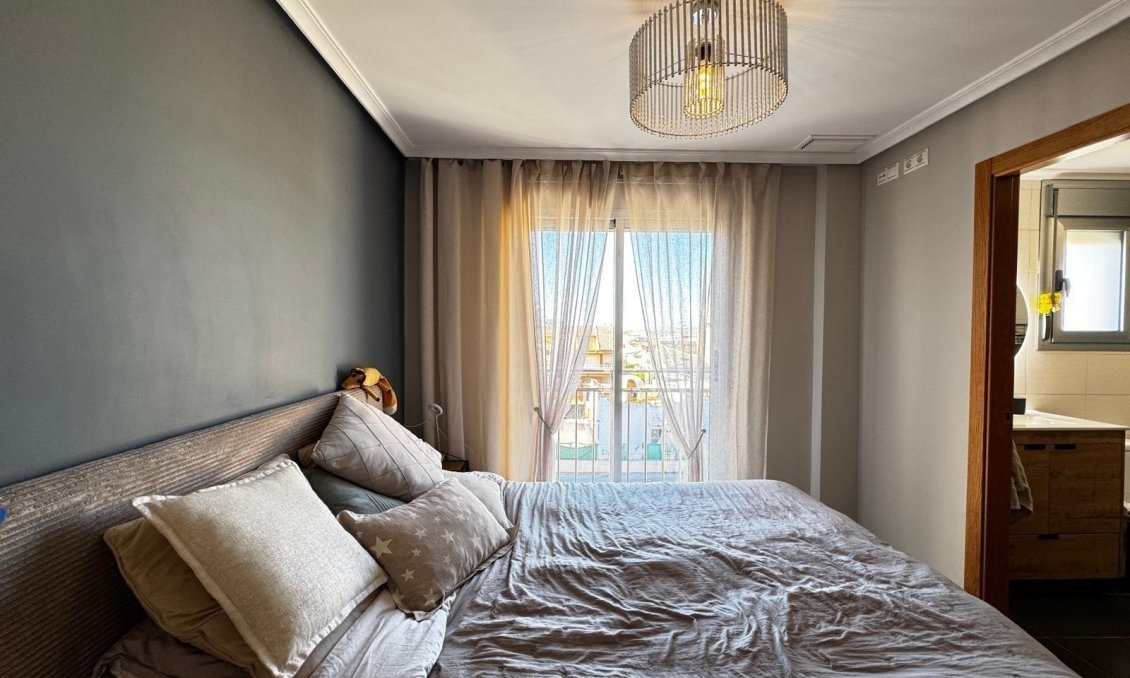 Segunda mano - Apartamento -
Torrevieja - Playa del Cura