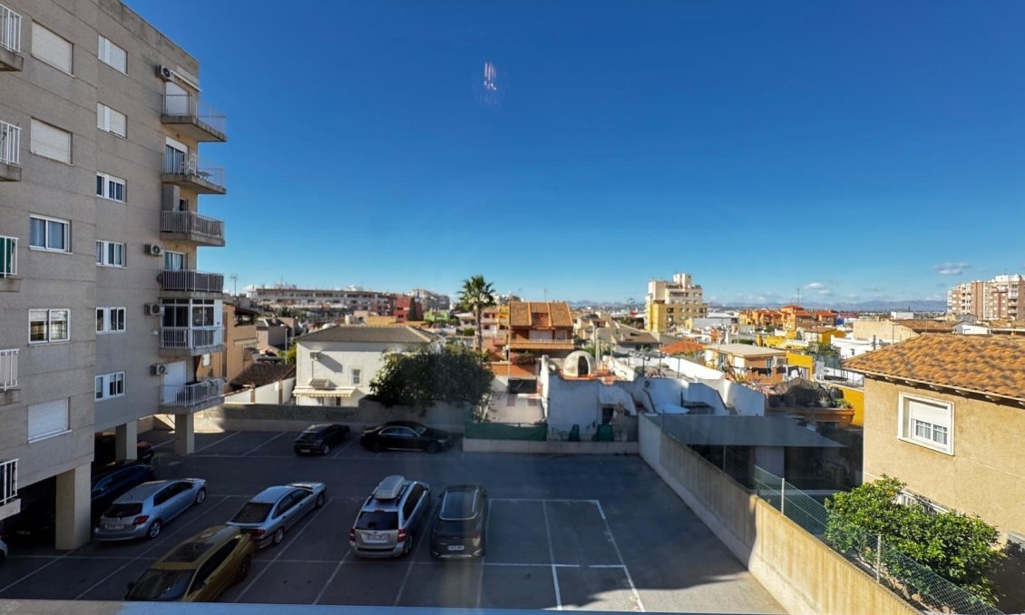 Segunda mano - Apartamento -
Torrevieja - Playa del Cura