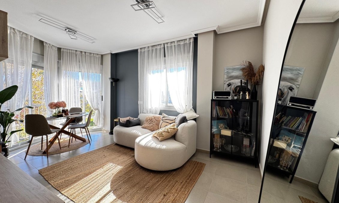 Segunda mano - Apartamento -
Torrevieja - Playa del Cura