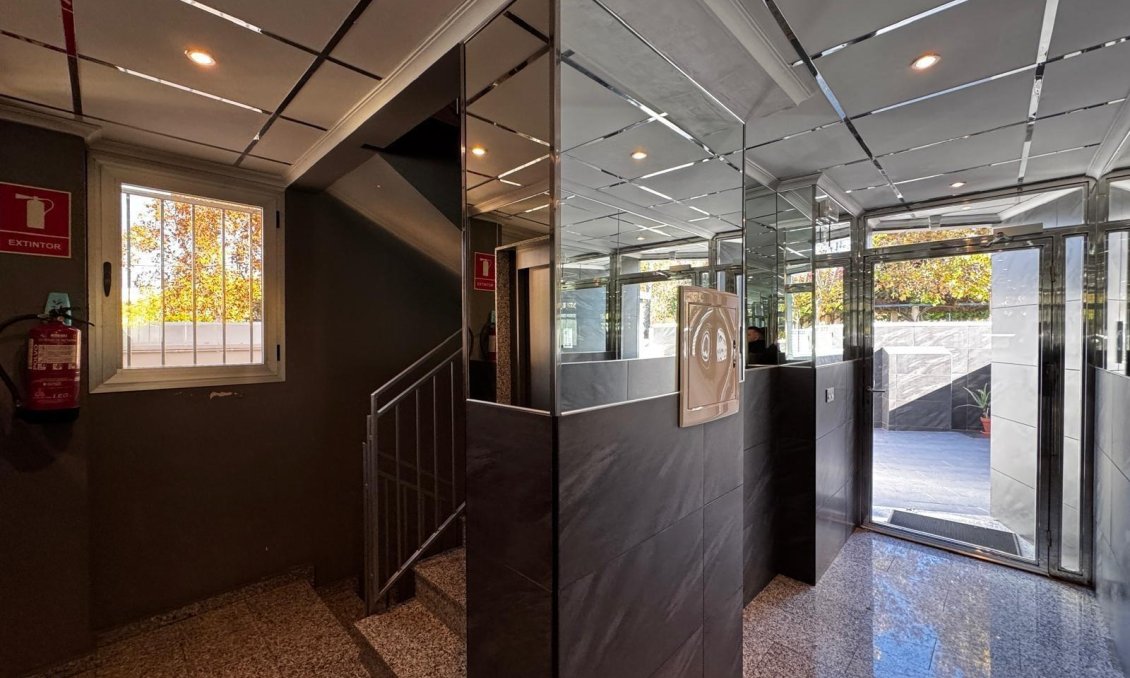 Segunda mano - Apartamento -
Torrevieja - Playa del Cura